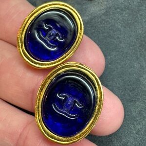 Rare 93A Chanel blue gripoix earrings - excellent vintage condition